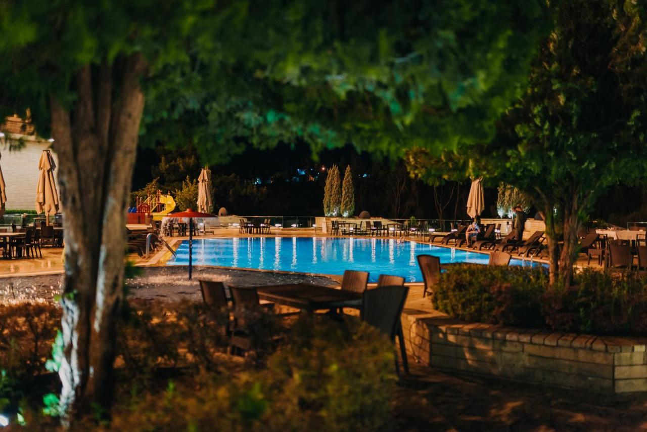Ashur Hotel Dukhan Exterior foto