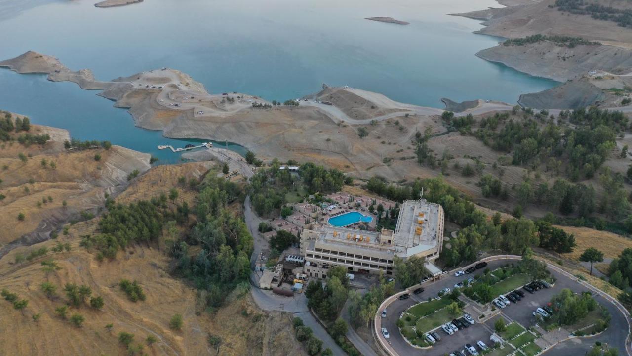 Ashur Hotel Dukhan Exterior foto